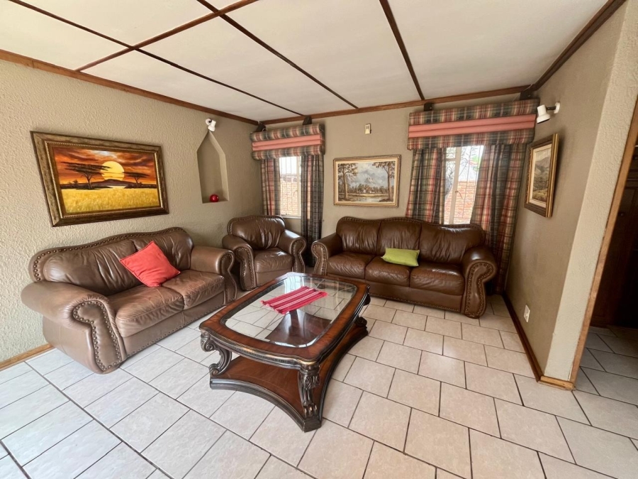 3 Bedroom Property for Sale in Flimieda North West